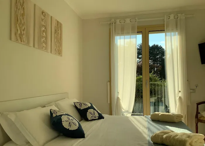 Lake Como View Apartment